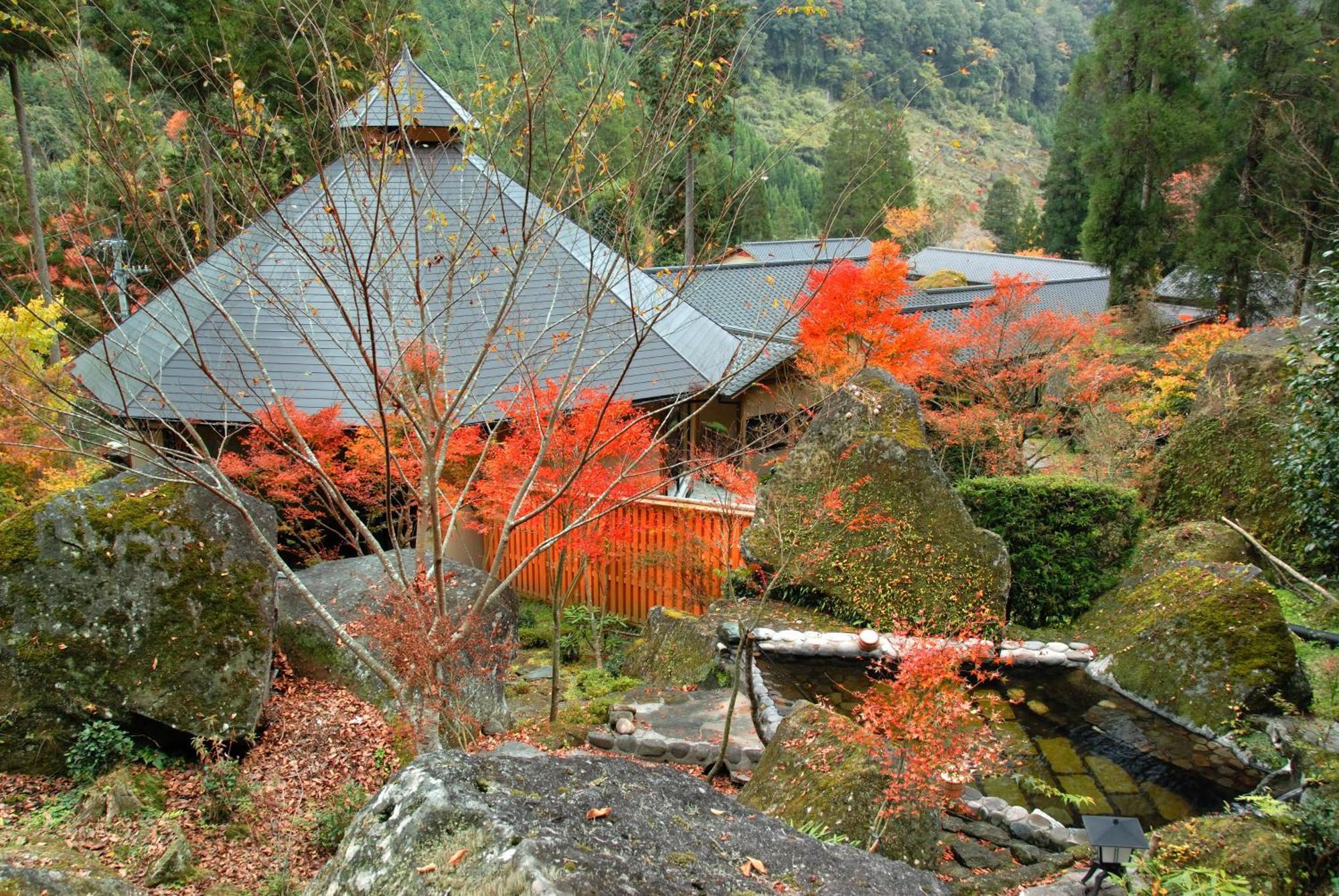 ホテル 耶馬溪オーベルジュ楓乃木 中津市 エクステリア 写真